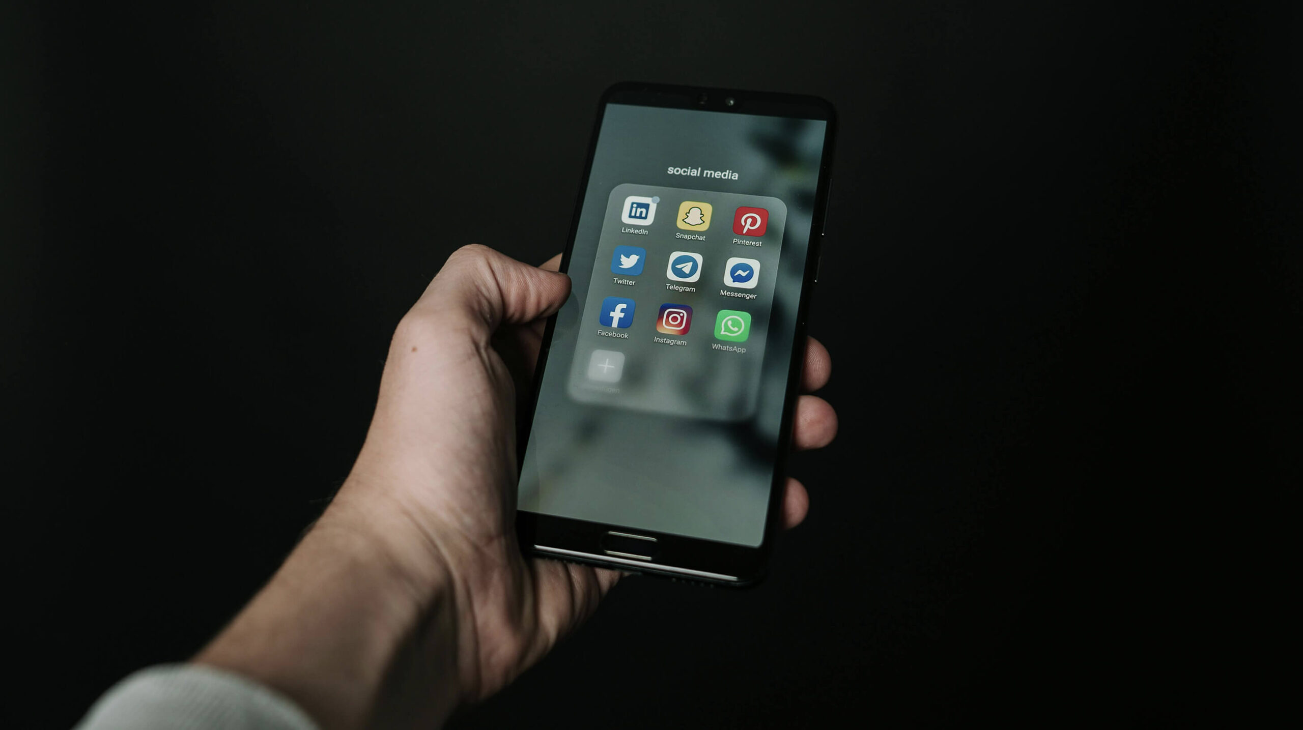 No necesitas estar en todas las redes: Cómo elegir dónde debe estar tu marca